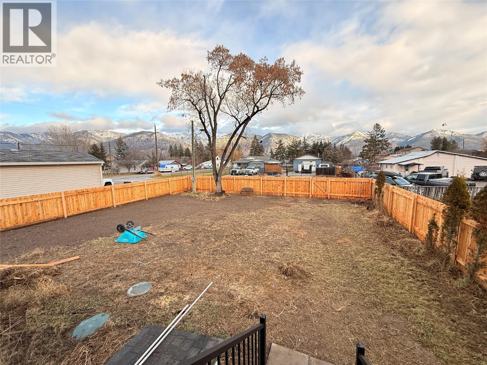 9209 Wallis Avenue, Wilmer, British Columbia  V0A 1K5 - Photo 32 - 10371227