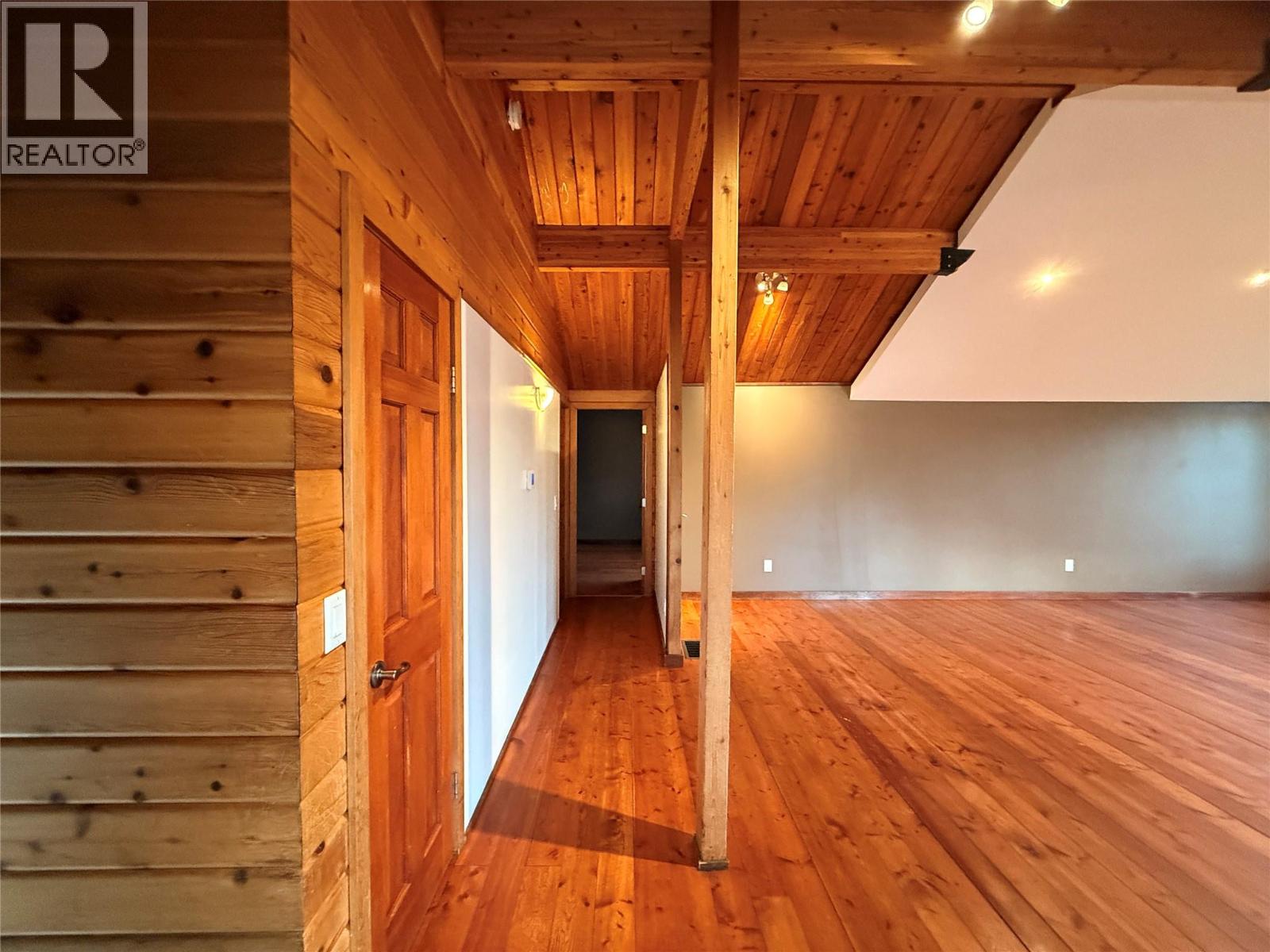 9209 Wallis Avenue, Wilmer, British Columbia  V0A 1K5 - Photo 6 - 10371227