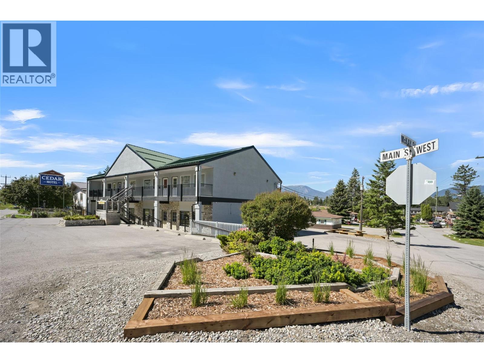 7585 Main  West Street, Radium Hot Springs, British Columbia  V0A 1M0 - Photo 13 - 10371466