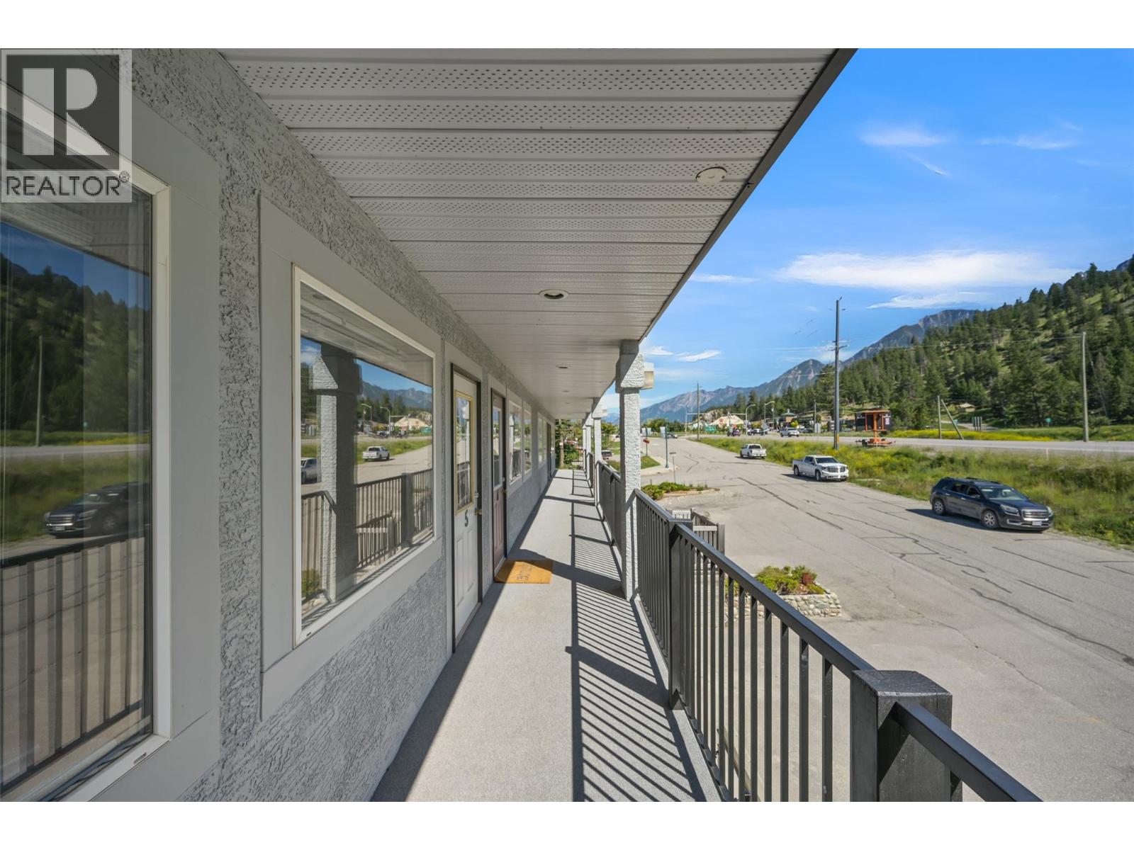 7585 Main  West Street, Radium Hot Springs, British Columbia  V0A 1M0 - Photo 23 - 10371466