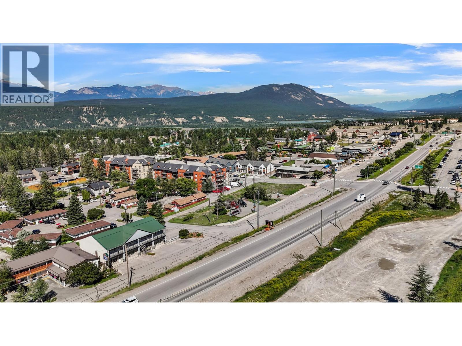 7585 Main  West Street, Radium Hot Springs, British Columbia  V0A 1M0 - Photo 34 - 10371466