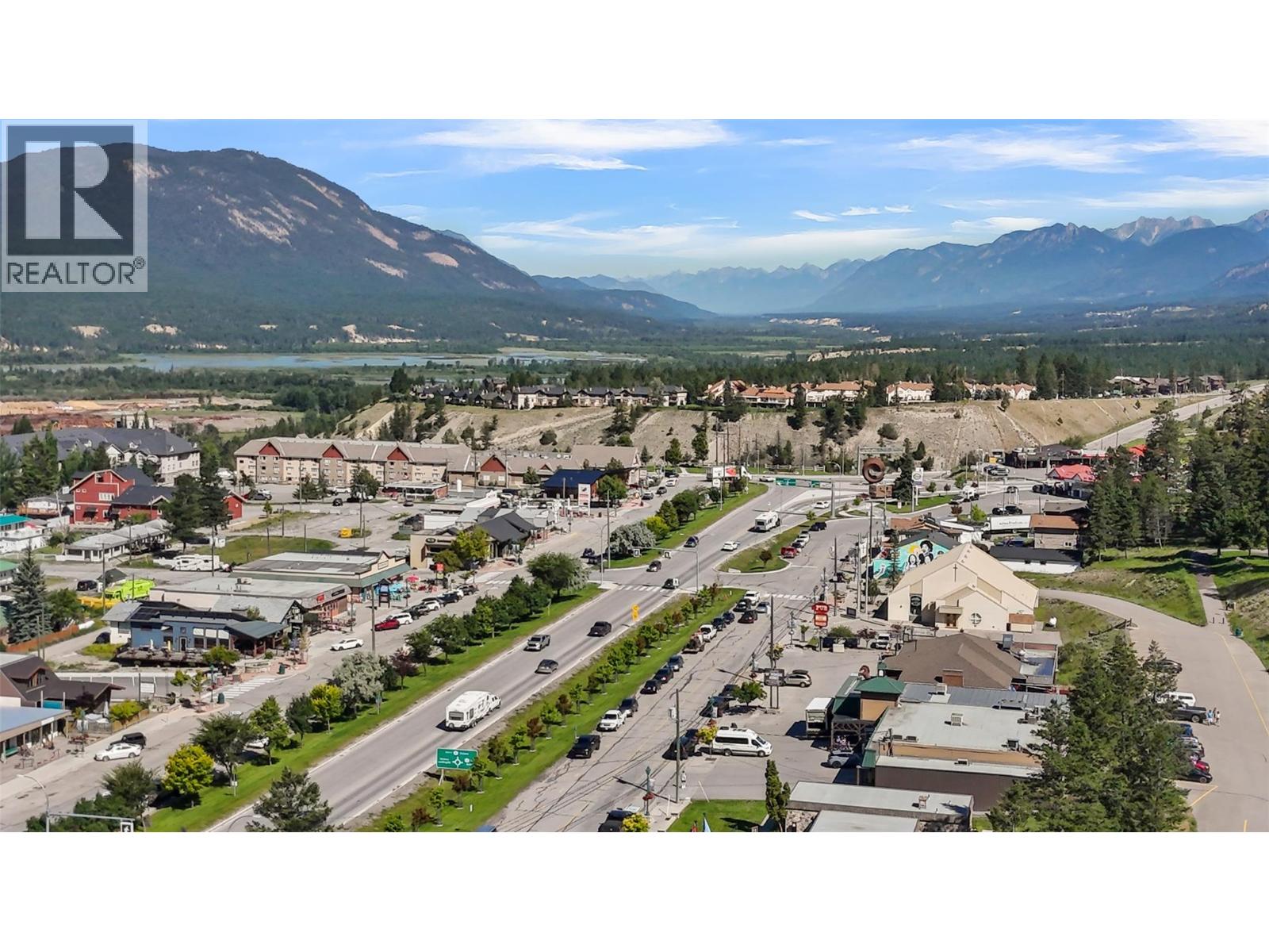 7585 Main  West Street, Radium Hot Springs, British Columbia  V0A 1M0 - Photo 35 - 10371466