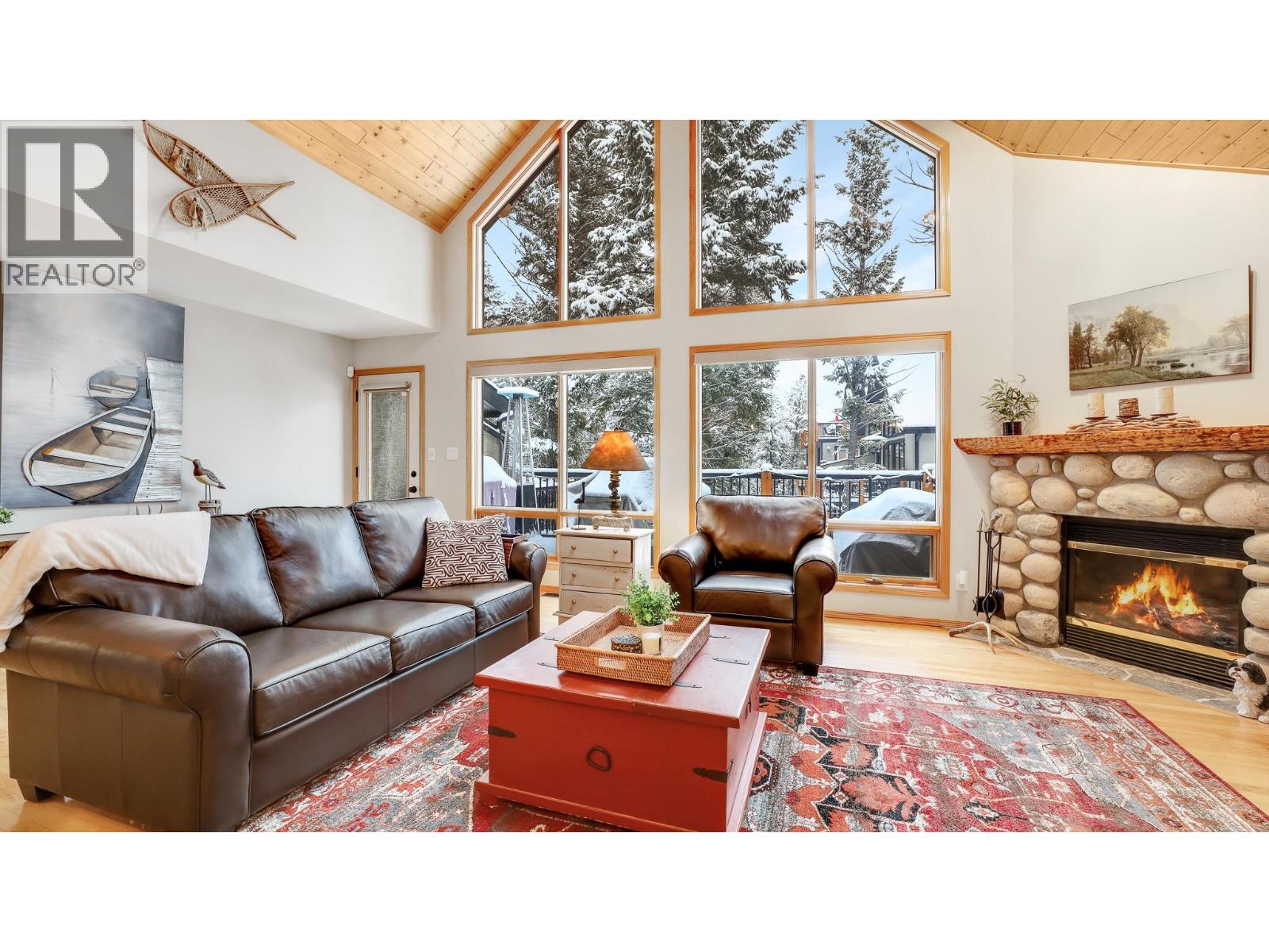 835 Lakeview Drive Unit# 32, Windermere, British Columbia  V0A 1K3 - Photo 2 - 10371505