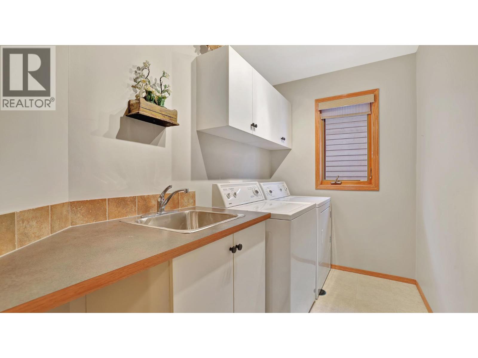 835 Lakeview Drive Unit# 32, Windermere, British Columbia  V0A 1K3 - Photo 22 - 10371505