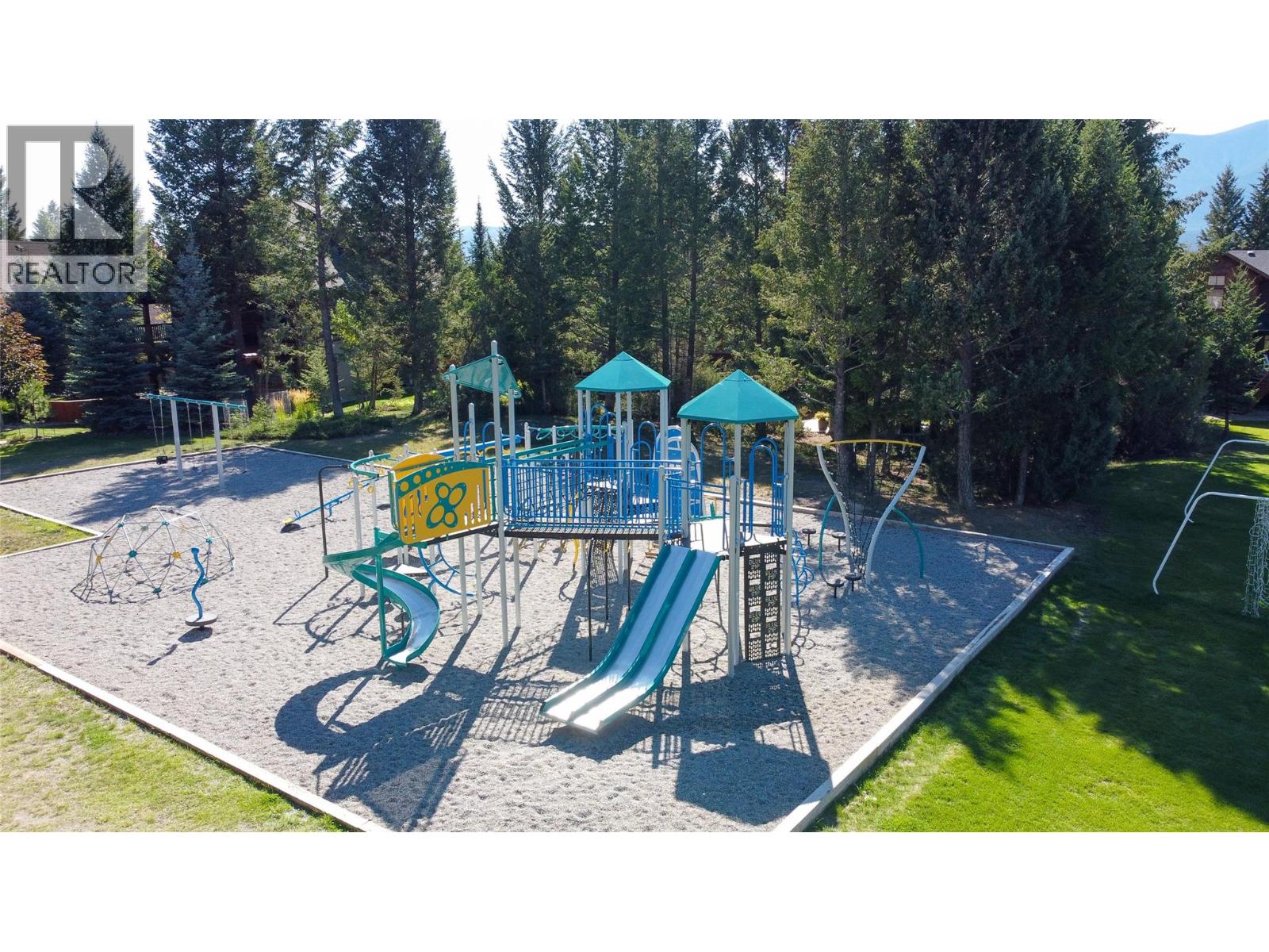 835 Lakeview Drive Unit# 32, Windermere, British Columbia  V0A 1K3 - Photo 40 - 10371505