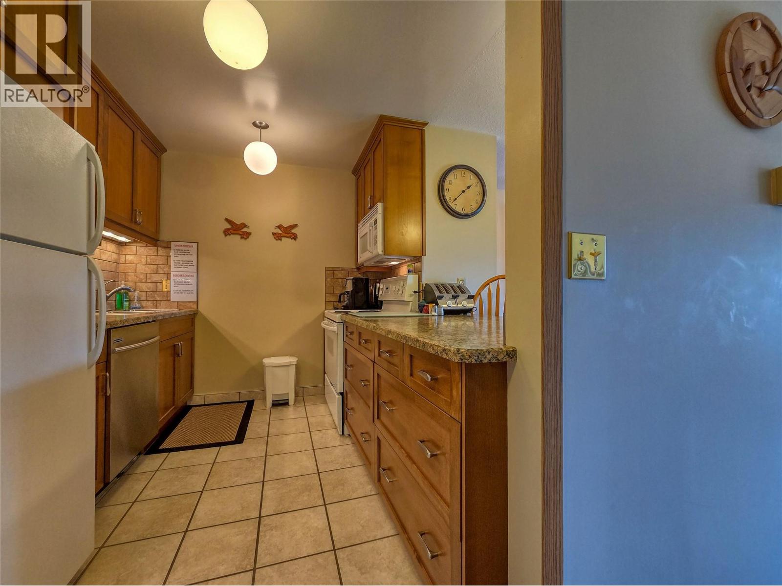 8040 Radium Golf Course Road Unit# 7, Radium Hot Springs, British Columbia  V0A 1M0 - Photo 4 - 10371663