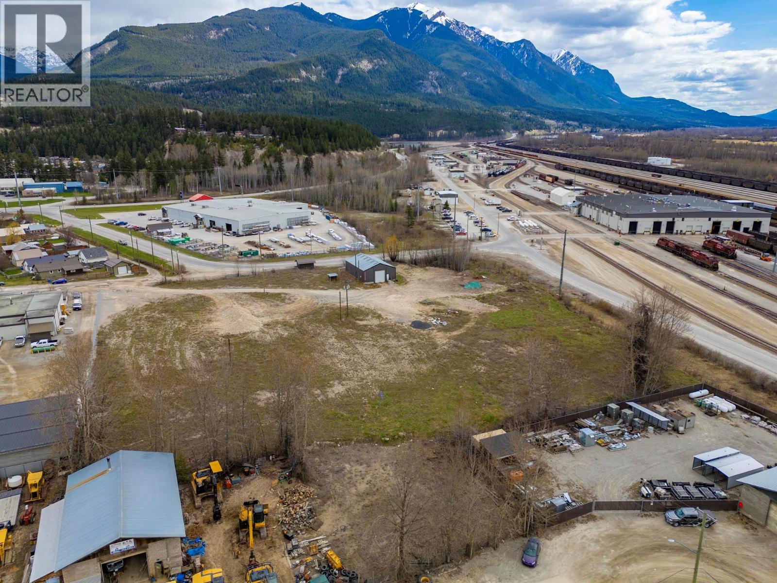 1421 9th Avenue S, Golden, British Columbia  V0A 1H0 - Photo 12 - 10371699