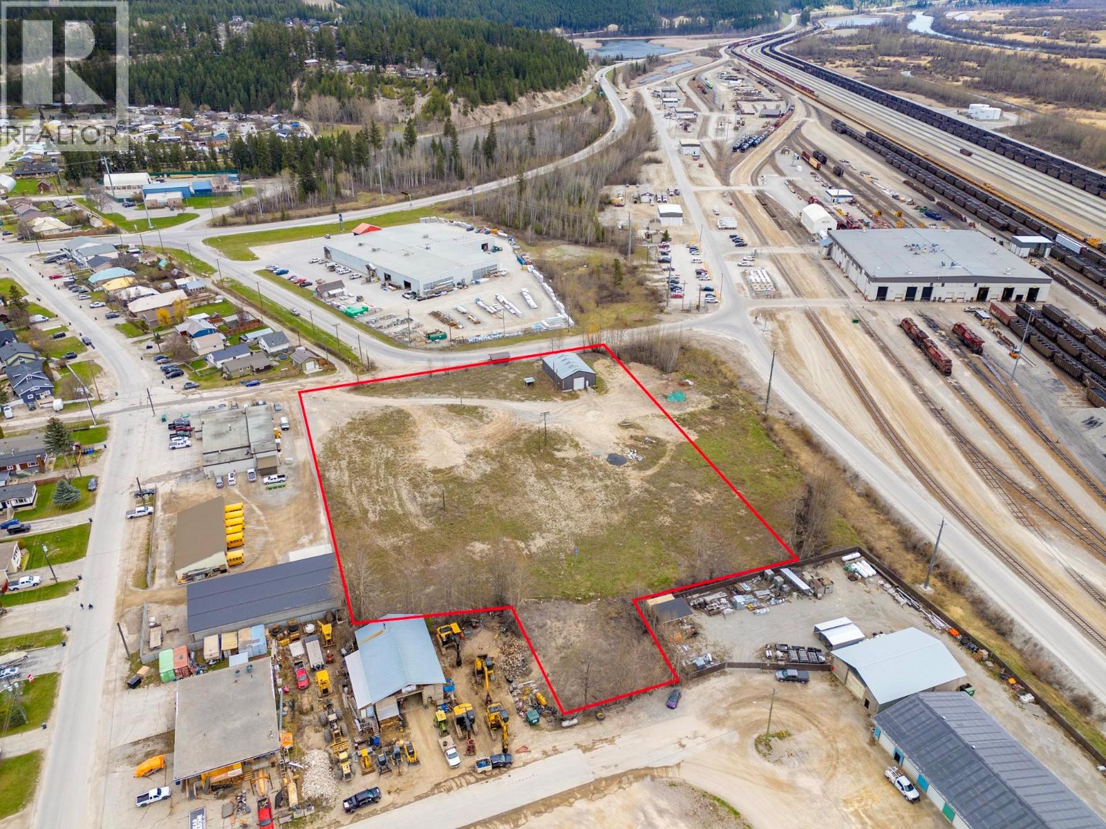 1421 9th Avenue S, Golden, British Columbia  V0A 1H0 - Photo 3 - 10371699