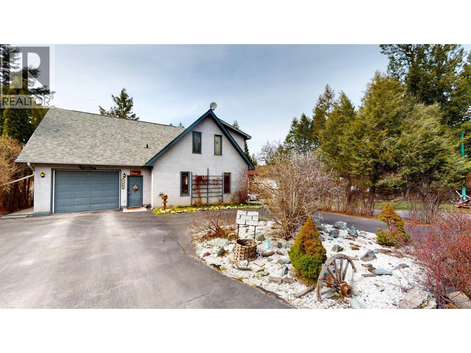 7319 Glacier Drive, Radium Hot Springs, British Columbia  V0A 1M0 - Photo 2 - 10371654