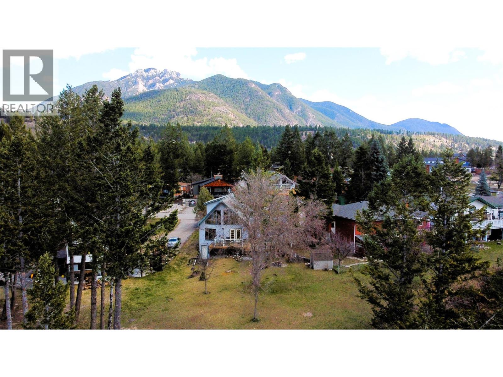 7319 Glacier Drive, Radium Hot Springs, British Columbia  V0A 1M0 - Photo 76 - 10371654