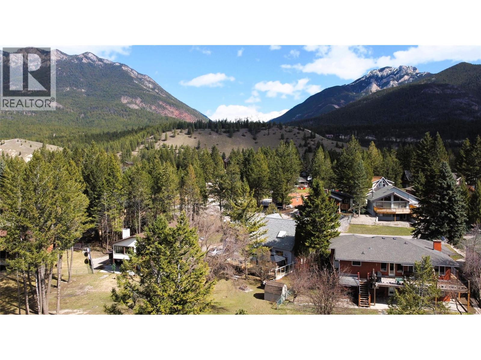 7319 Glacier Drive, Radium Hot Springs, British Columbia  V0A 1M0 - Photo 78 - 10371654