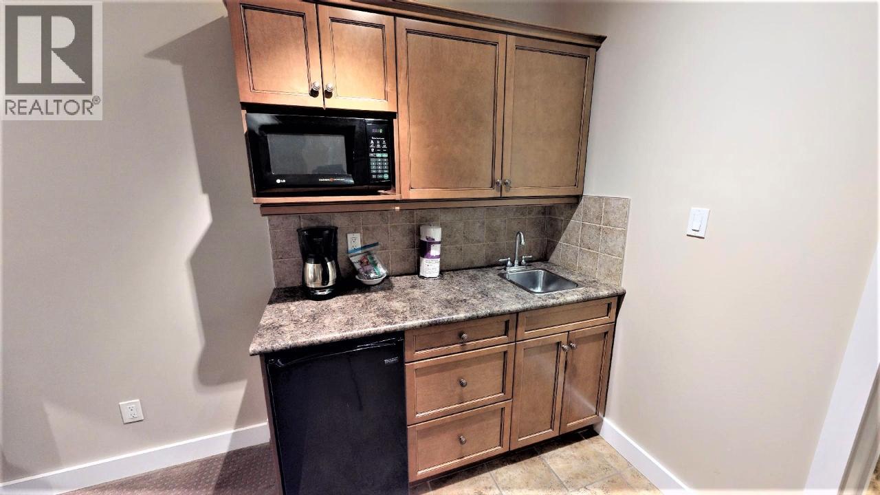 400 Bighorn Boulevard Unit# 416 D, Radium Hot Springs, British Columbia  V0A 1M0 - Photo 31 - 10371616