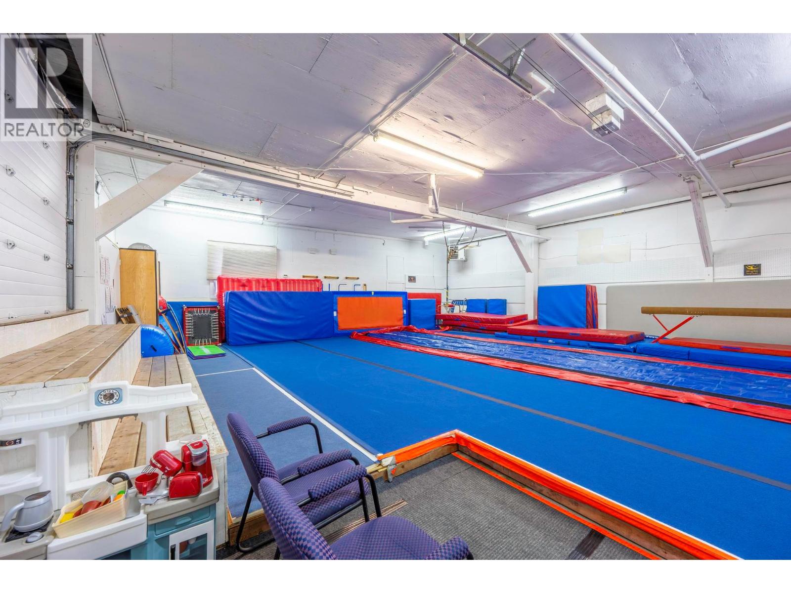 907 10th Street N, Golden, British Columbia  V0A 1H0 - Photo 3 - 10371904