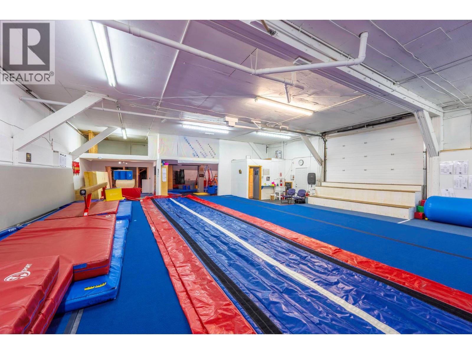 907 10th Street N, Golden, British Columbia  V0A 1H0 - Photo 4 - 10371904