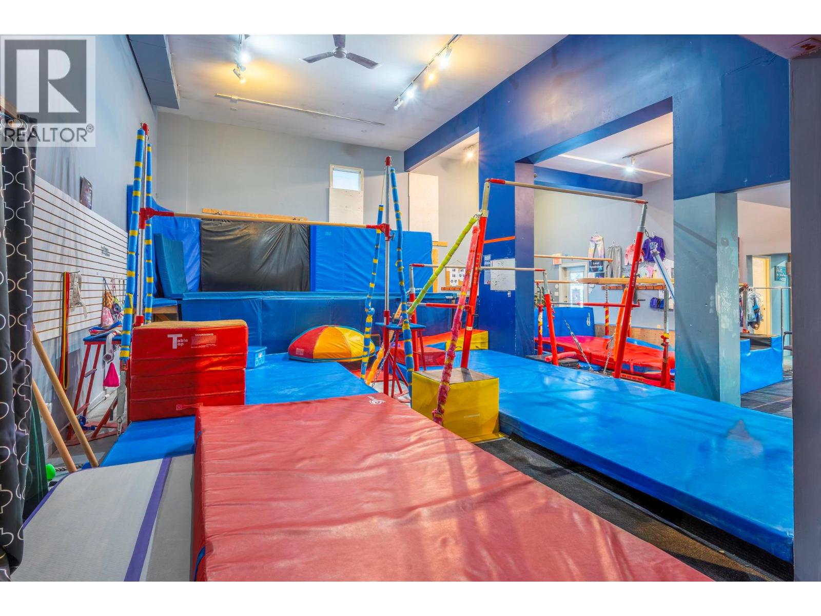 907 10th Street N, Golden, British Columbia  V0A 1H0 - Photo 6 - 10371904