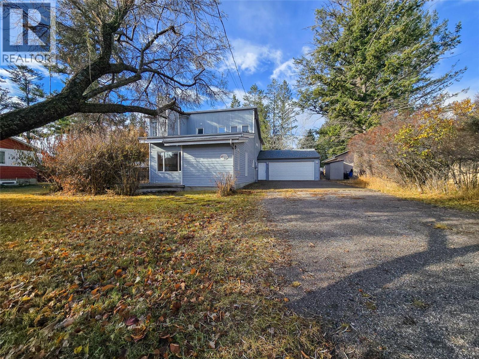 402 12th Avenue, Invermere, British Columbia  V0A 1K0 - Photo 8 - 10371907