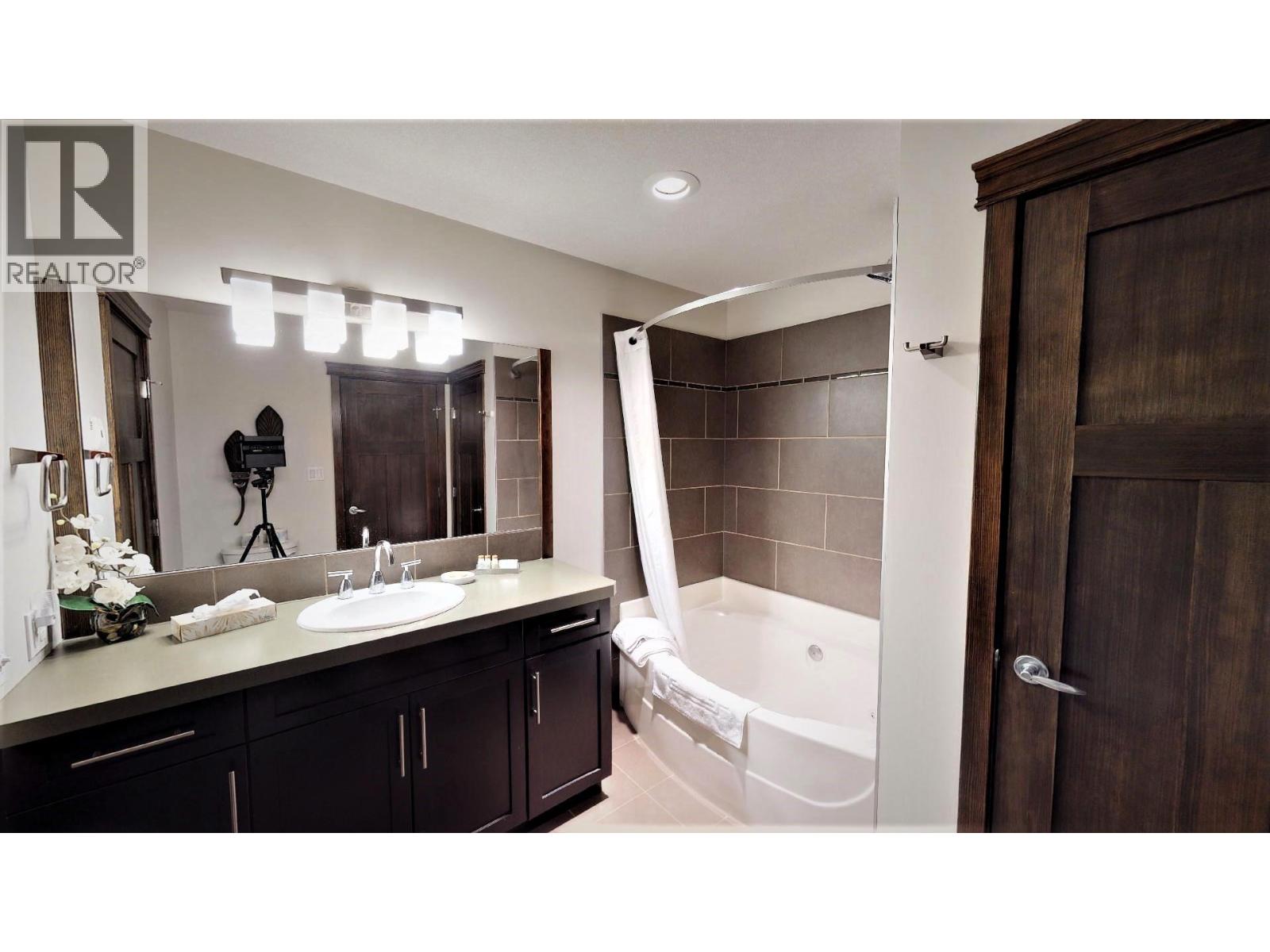 700 Bighorn Boulevard Unit# 725 I1, Radium Hot Springs, British Columbia  V0A 1M0 - Photo 27 - 10372000