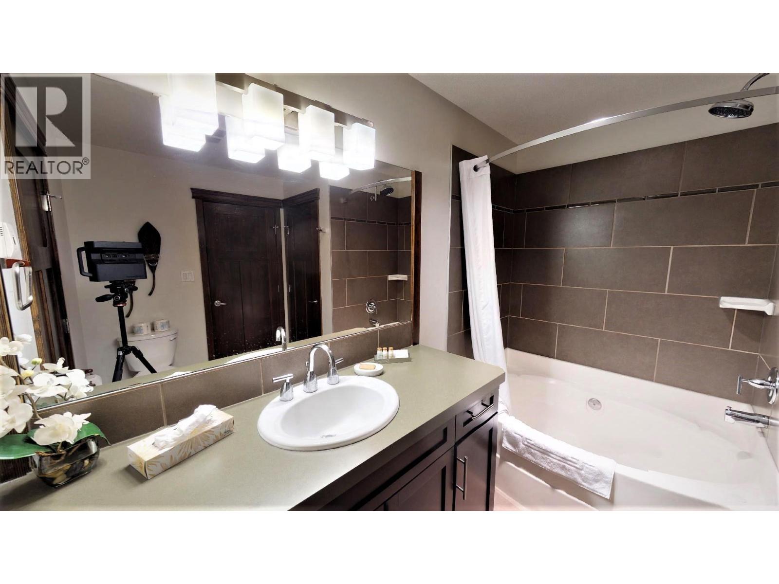 700 Bighorn Boulevard Unit# 725 I1, Radium Hot Springs, British Columbia  V0A 1M0 - Photo 29 - 10372000