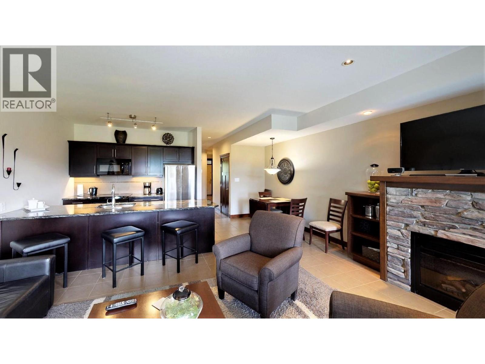 700 Bighorn Boulevard Unit# 725 I1, Radium Hot Springs, British Columbia  V0A 1M0 - Photo 4 - 10372000