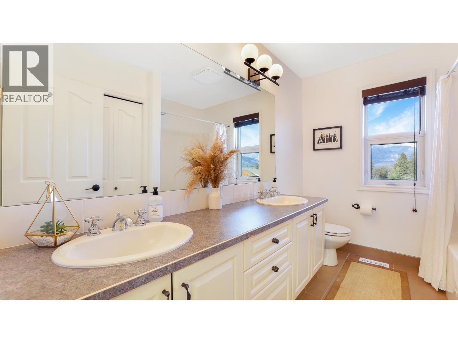 945 Westridge Way, Invermere, British Columbia  V0A 1K0 - Photo 33 - 10372013