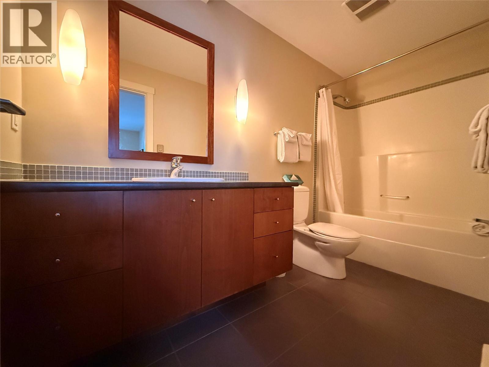 2049 Summit Drive Unit# 123b, Panorama, British Columbia  V0A 1T0 - Photo 33 - 10372348