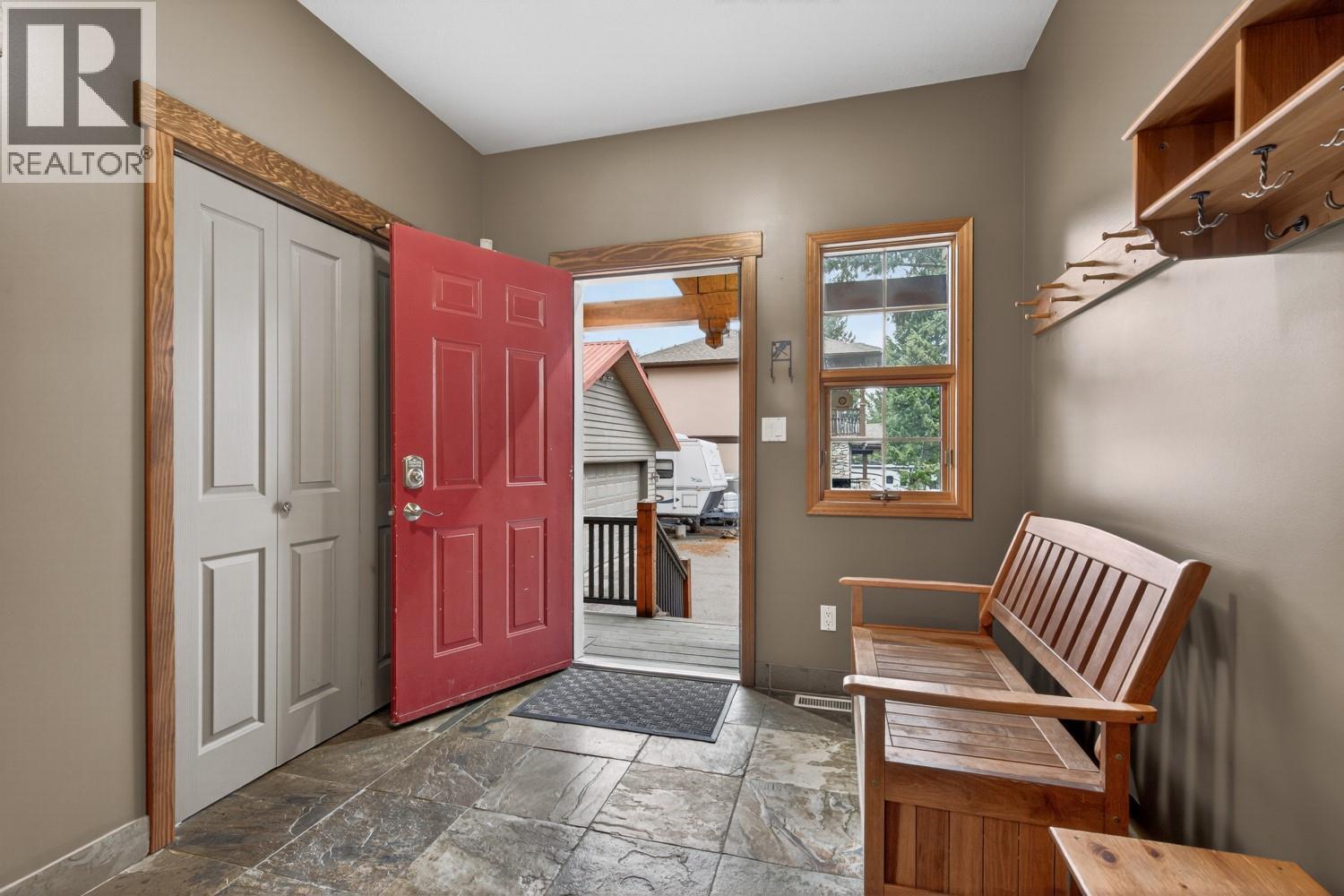 860 Timbermont Road, Invermere, British Columbia  V0A 1K3 - Photo 10 - 10372589