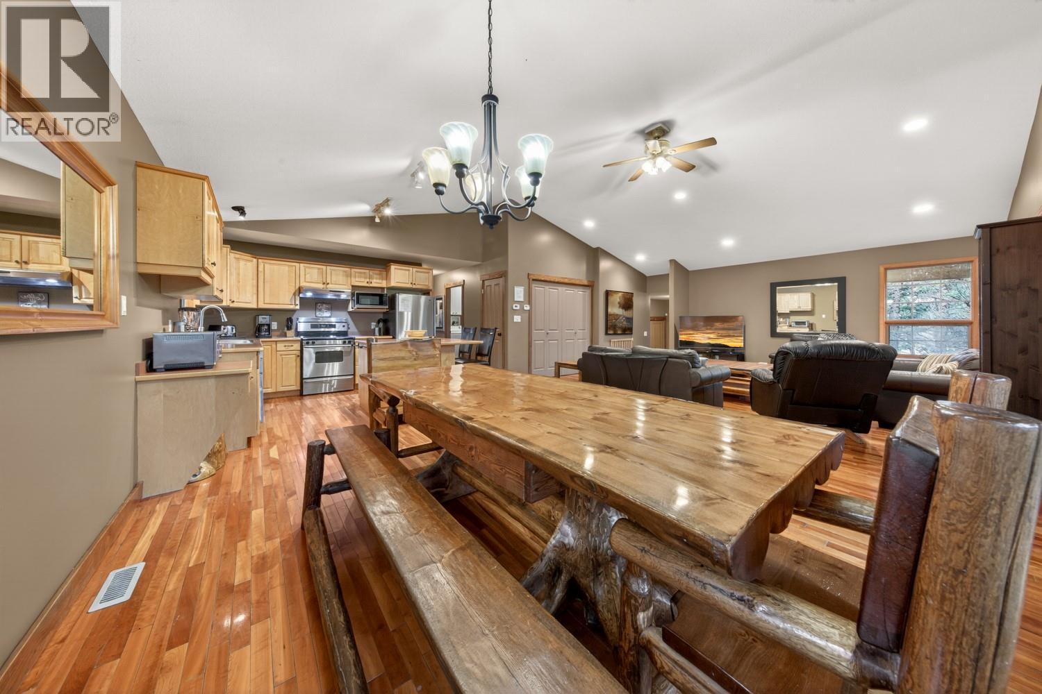 860 Timbermont Road, Invermere, British Columbia  V0A 1K3 - Photo 17 - 10372589