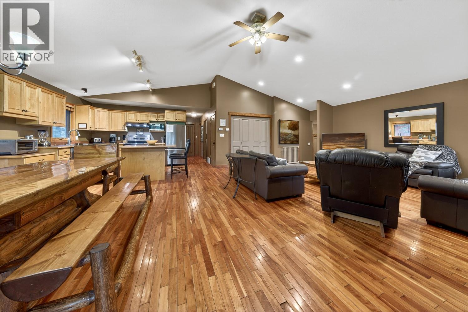 860 Timbermont Road, Invermere, British Columbia  V0A 1K3 - Photo 18 - 10372589