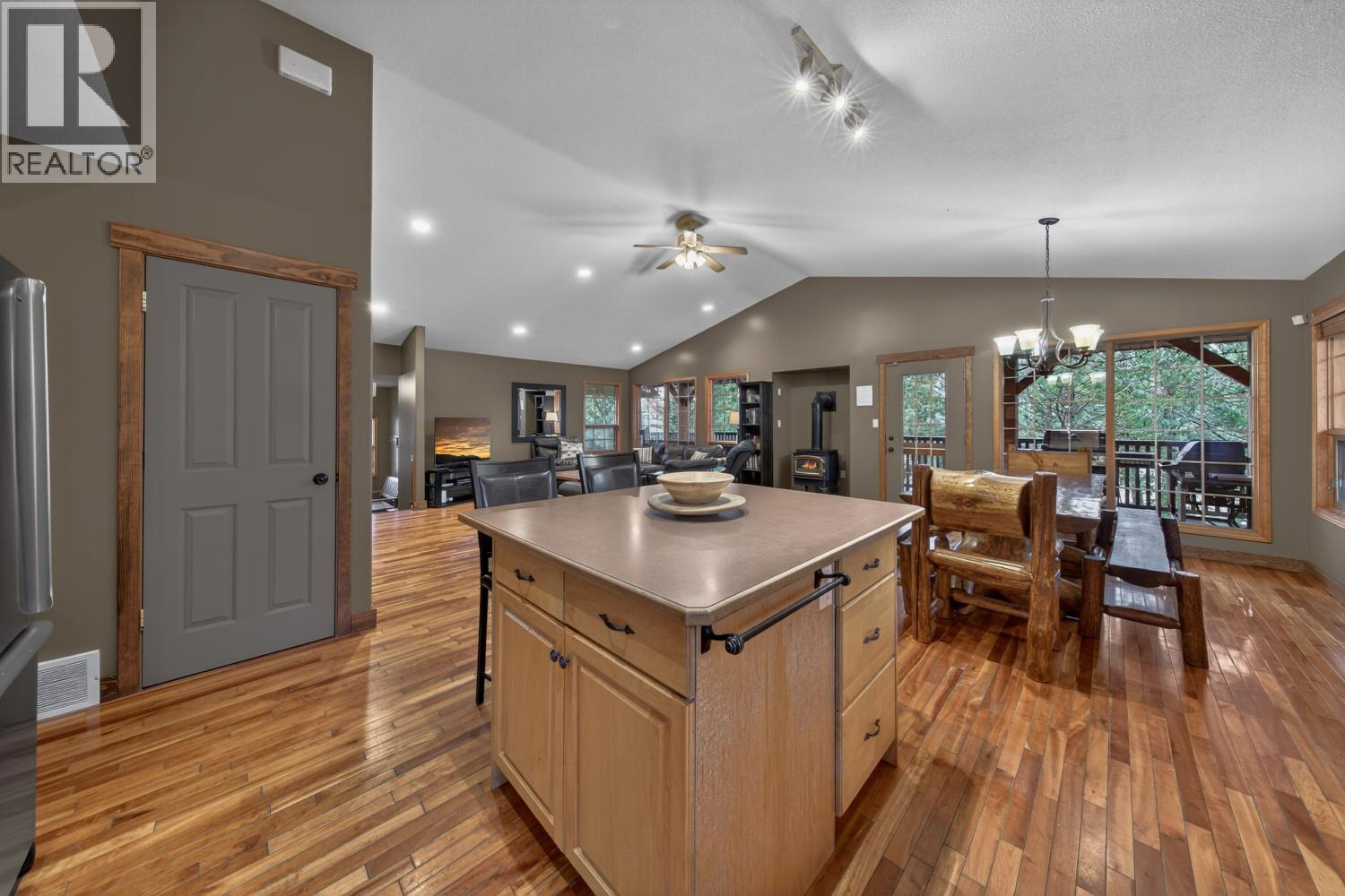 860 Timbermont Road, Invermere, British Columbia  V0A 1K3 - Photo 21 - 10372589