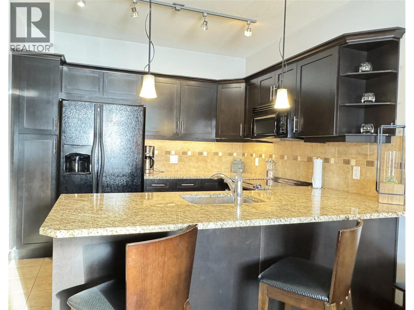 800 Bighorn Boulevard Unit# 812f, Radium Hot Springs, British Columbia  V0A 1M0 - Photo 22 - 10372037