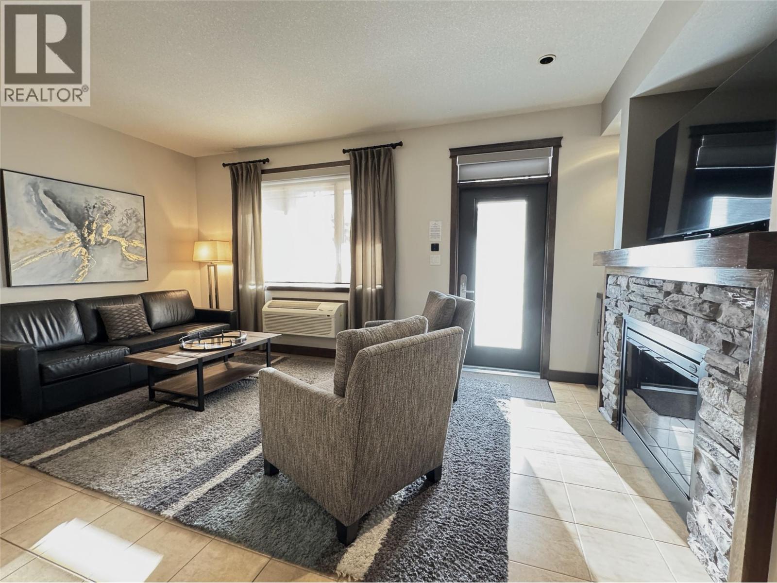 800 Bighorn Boulevard Unit# 812g, Radium Hot Springs, British Columbia  V0A 1M0 - Photo 5 - 10372044