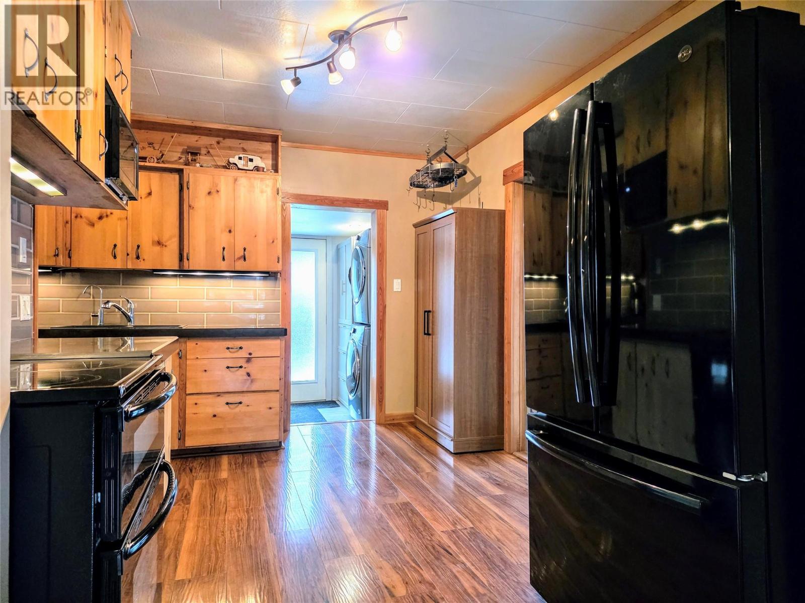 9215 Moffat Avenue, Invermere, British Columbia  V0A 1K5 - Photo 17 - 10372632