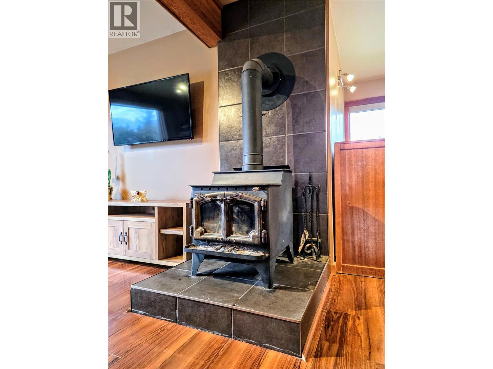 9215 Moffat Avenue, Invermere, British Columbia  V0A 1K5 - Photo 25 - 10372632