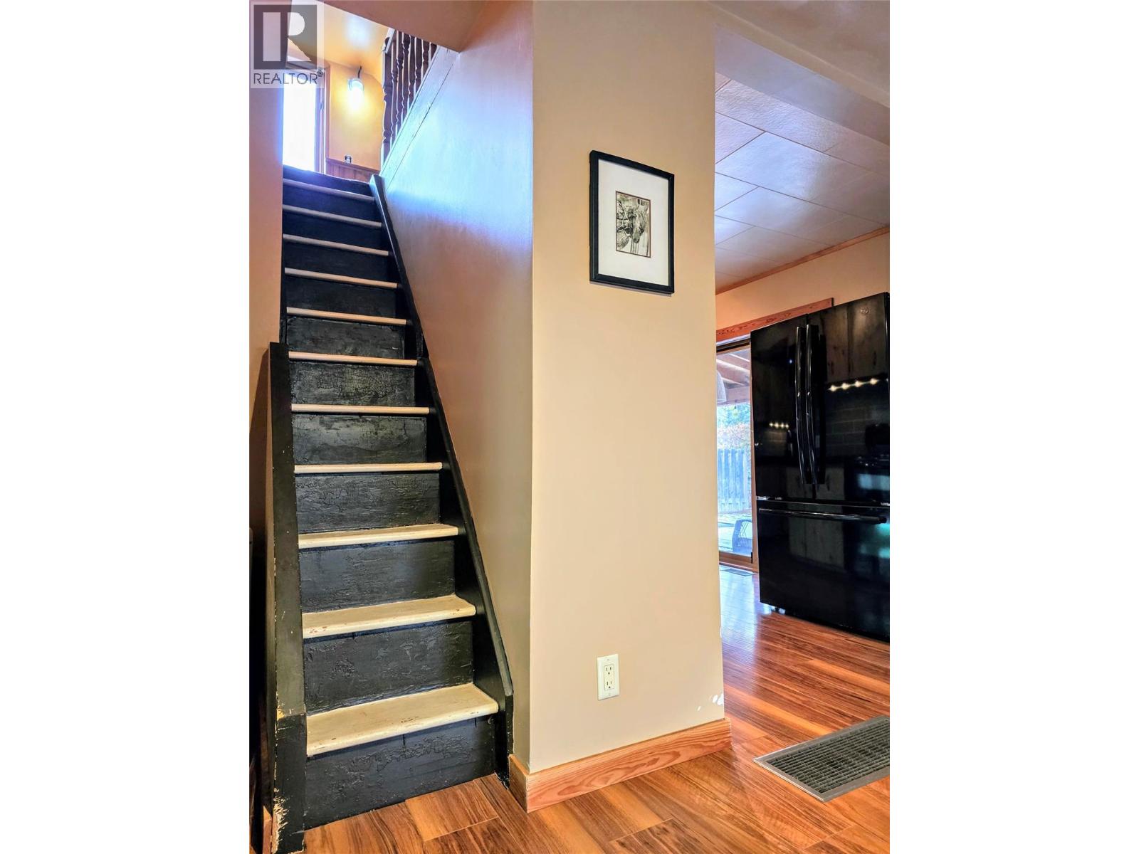 9215 Moffat Avenue, Invermere, British Columbia  V0A 1K5 - Photo 27 - 10372632