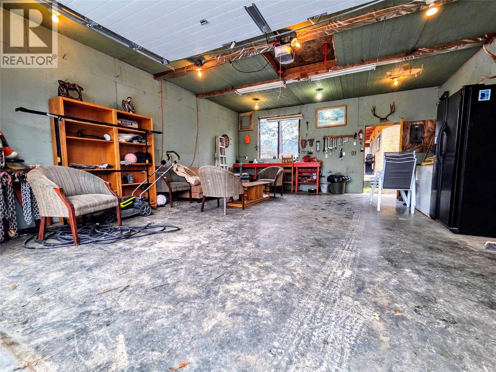 9215 Moffat Avenue, Invermere, British Columbia  V0A 1K5 - Photo 6 - 10372632