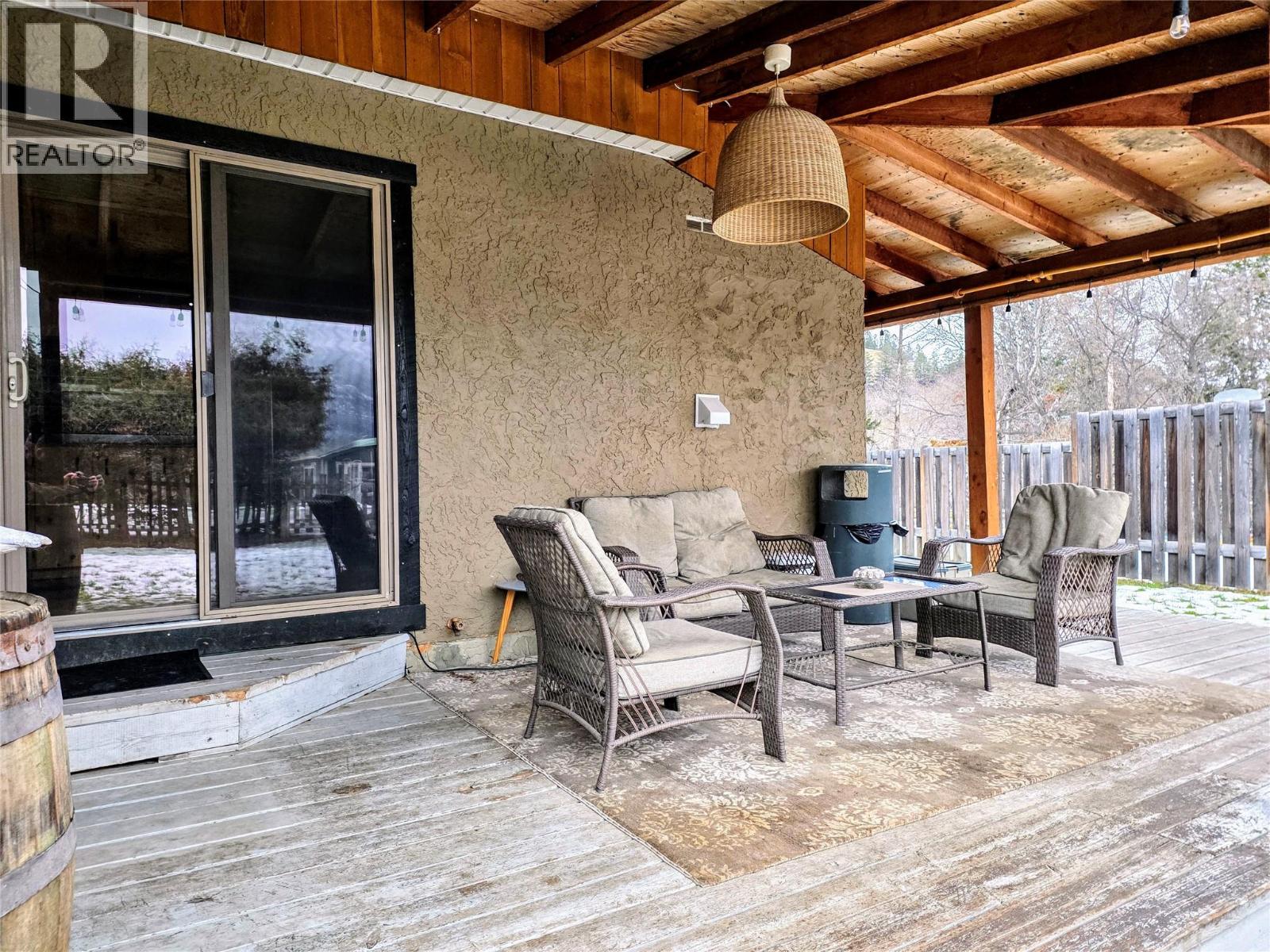 9215 Moffat Avenue, Invermere, British Columbia  V0A 1K5 - Photo 9 - 10372632