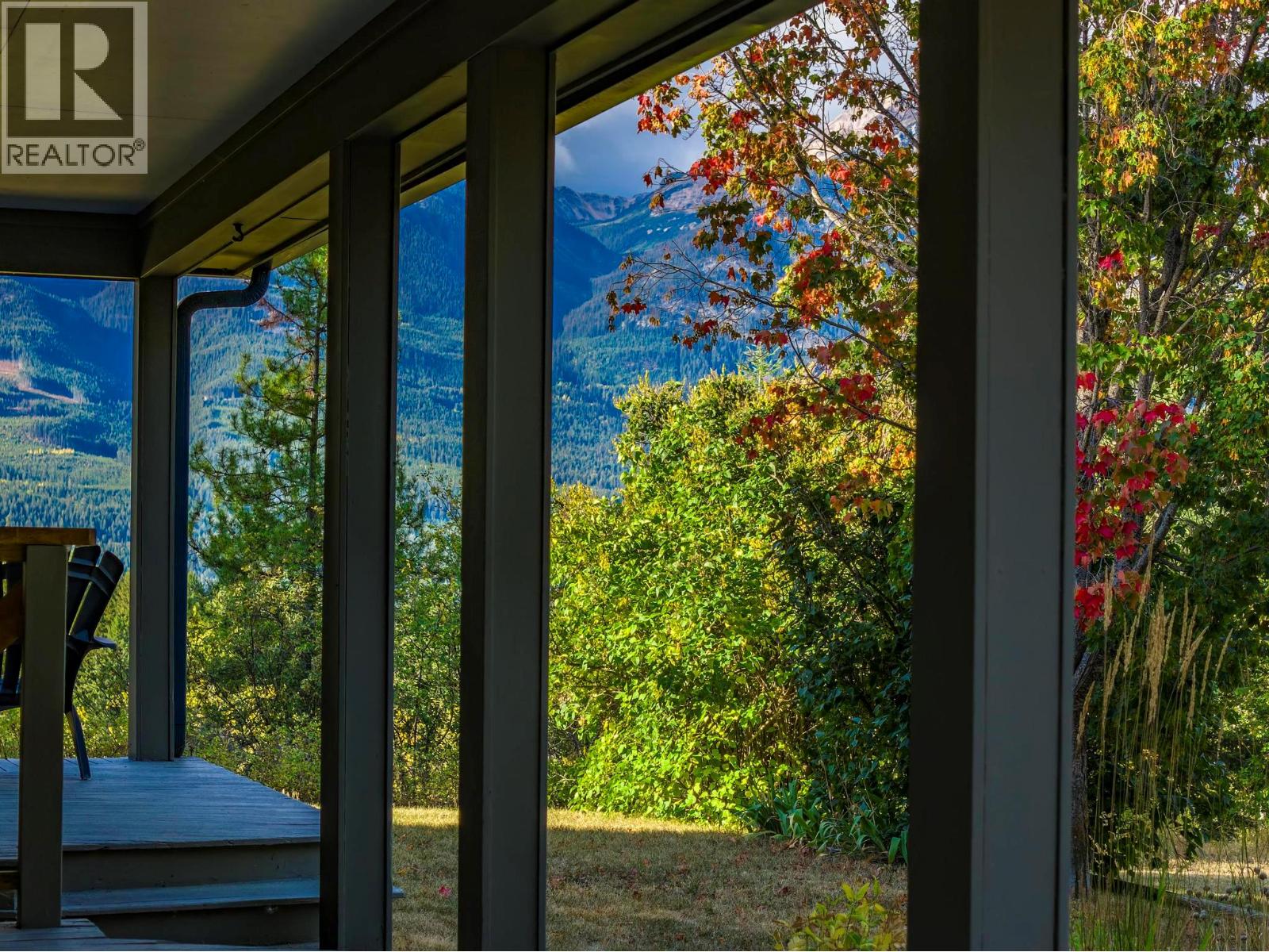 1615 Campbell Road, Golden, British Columbia  V0A 1H7 - Photo 6 - 10372773