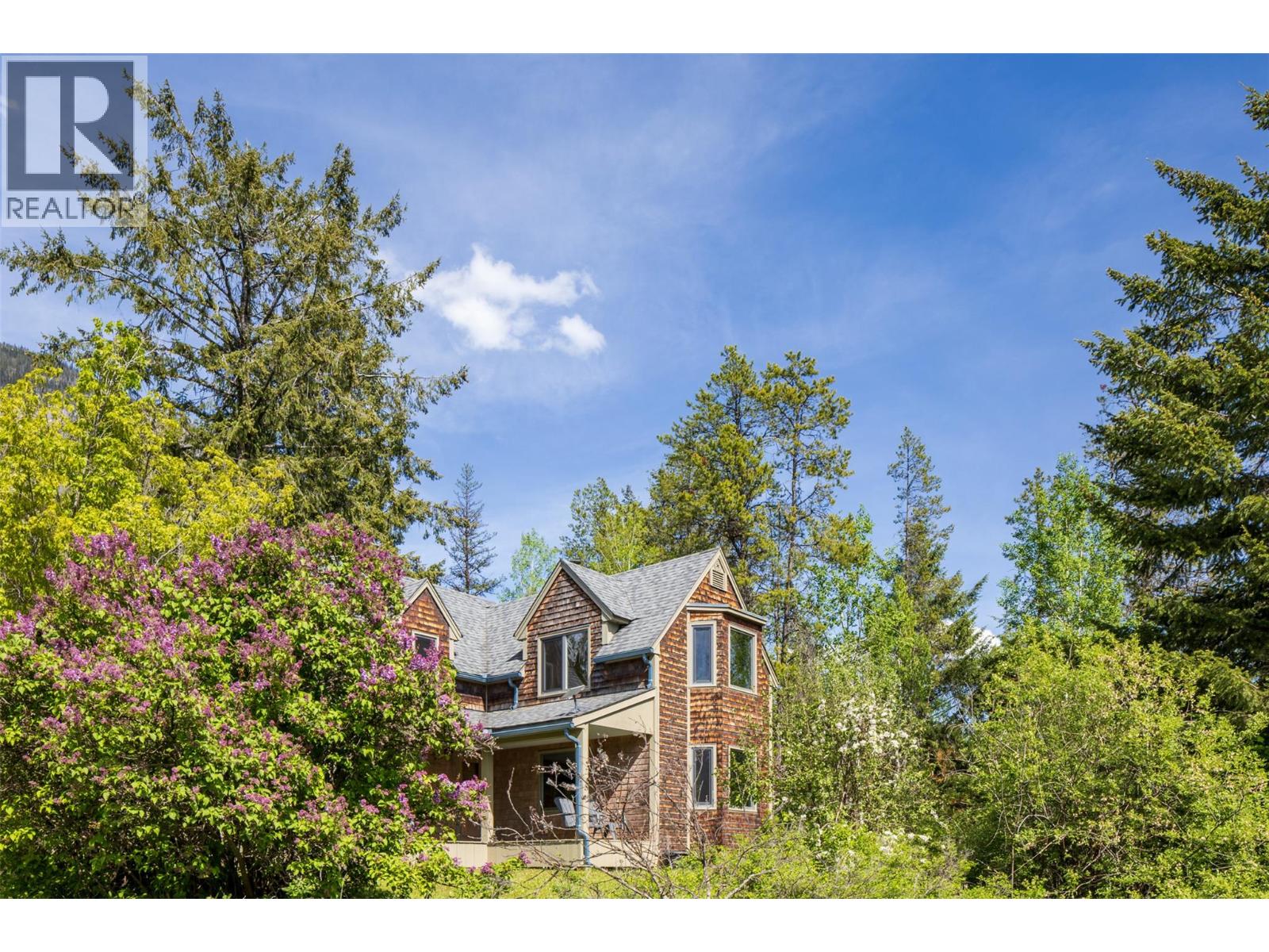 1615 Campbell Road, Golden, British Columbia  V0A 1H7 - Photo 68 - 10372773