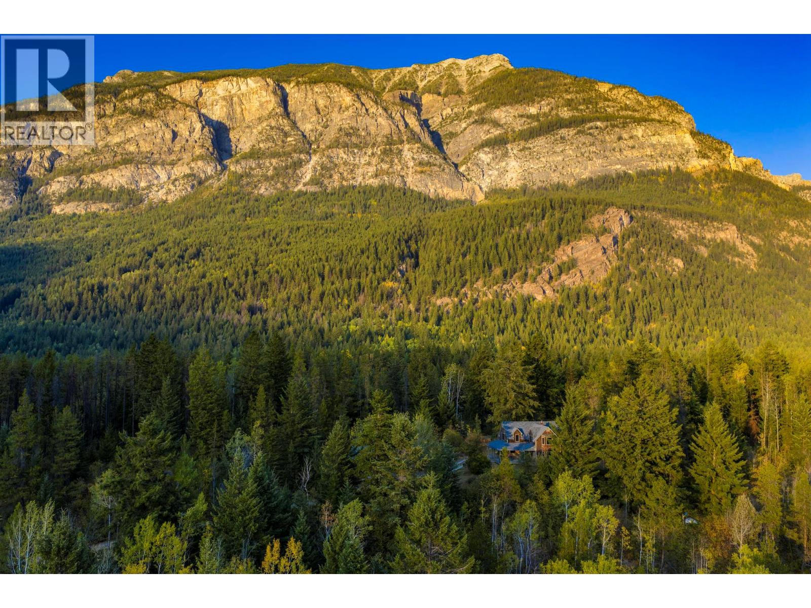 1615 Campbell Road, Golden, British Columbia  V0A 1H7 - Photo 9 - 10372773