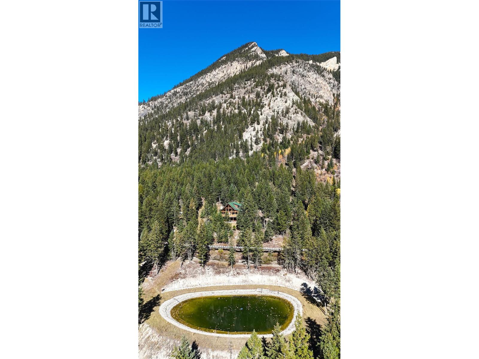 5285 Greenwood Road, Edgewater, British Columbia  V0A 1E0 - Photo 10 - 10370248