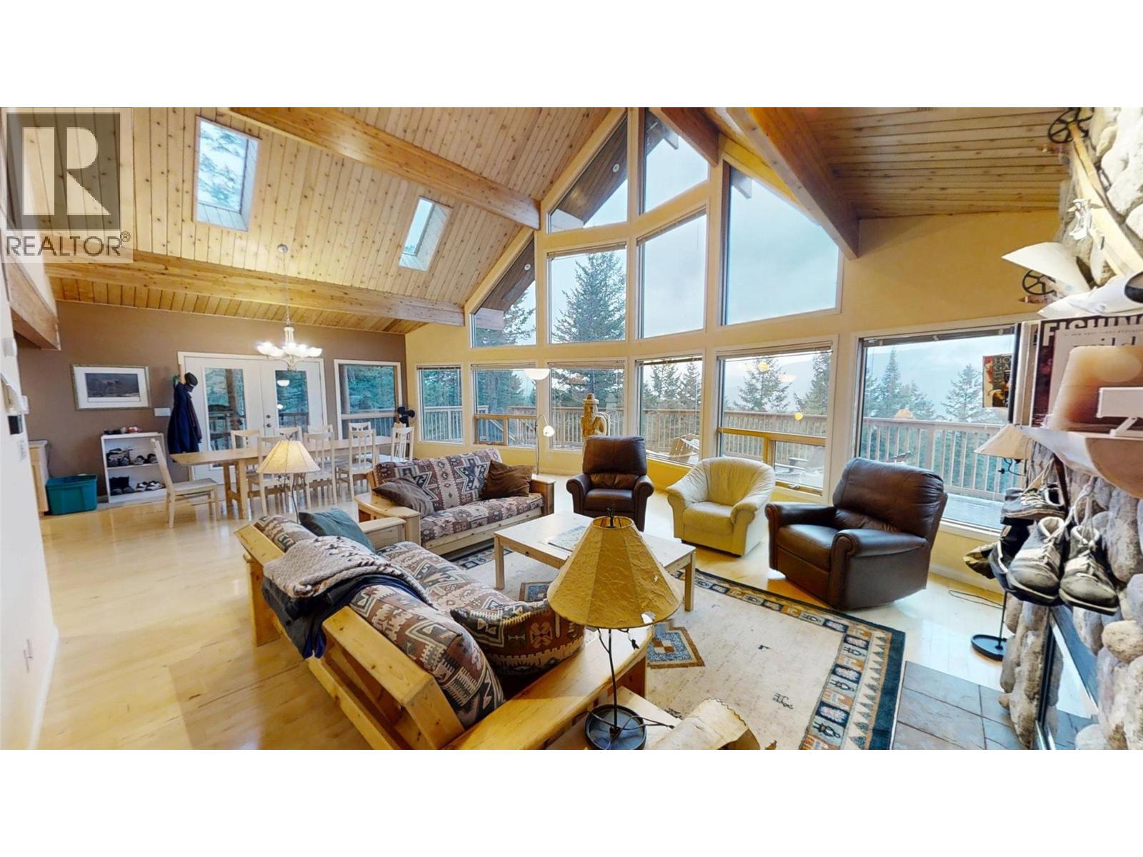 5285 Greenwood Road, Edgewater, British Columbia  V0A 1E0 - Photo 20 - 10370248