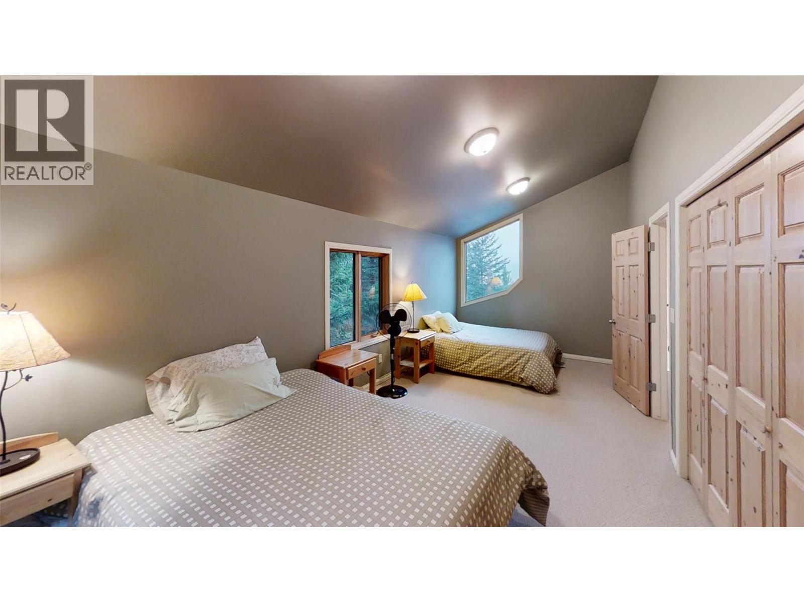 5285 Greenwood Road, Edgewater, British Columbia  V0A 1E0 - Photo 45 - 10370248