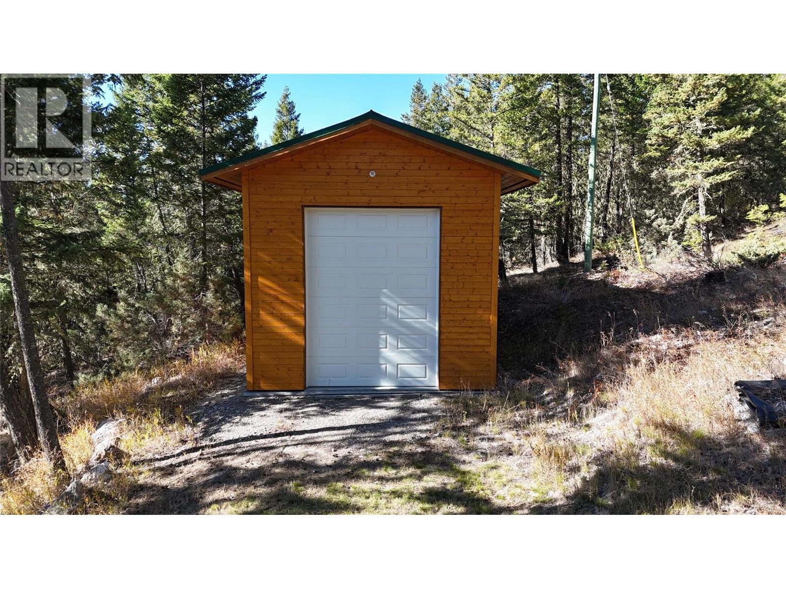 5285 Greenwood Road, Edgewater, British Columbia  V0A 1E0 - Photo 46 - 10370248