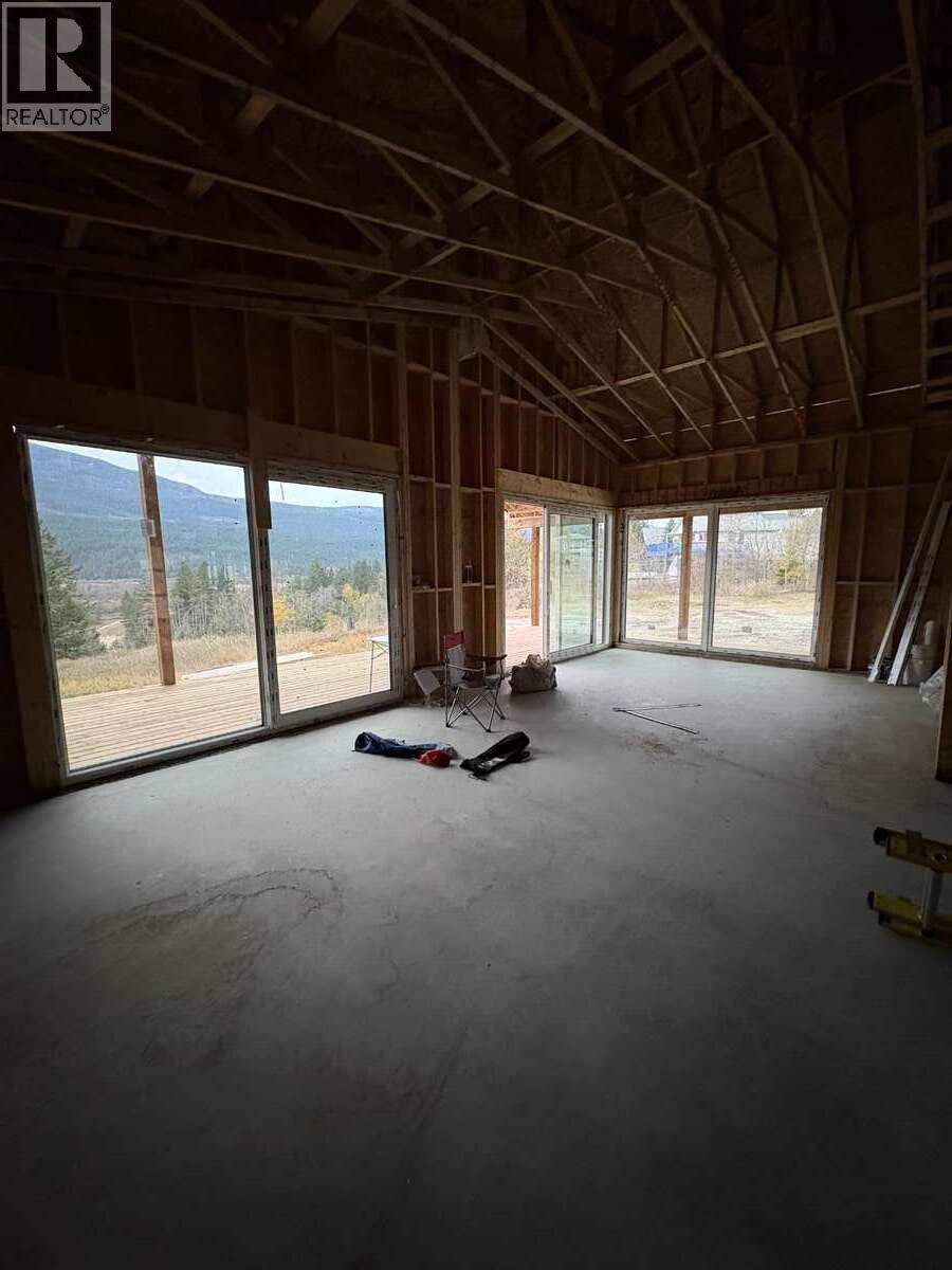 4764 Riverview Drive, Edgewater, British Columbia  V0A 1E0 - Photo 14 - 10373276