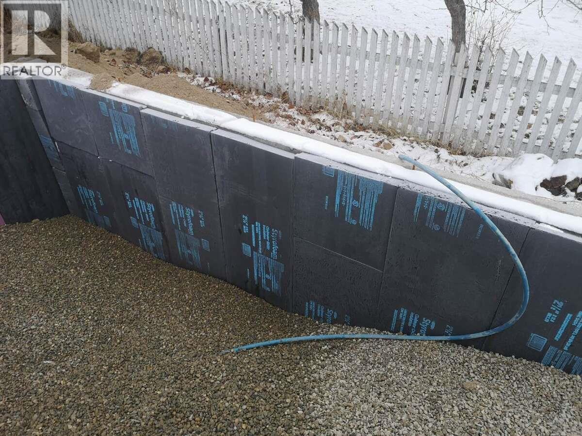 4764 Riverview Drive, Edgewater, British Columbia  V0A 1E0 - Photo 19 - 10373276