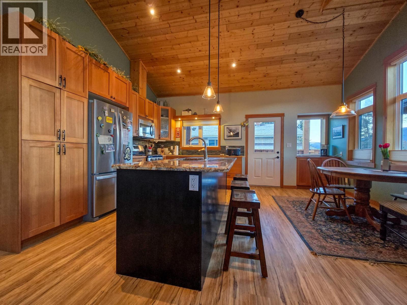 918 5th Avenue, Invermere, British Columbia  V0A 1K0 - Photo 16 - 10364832