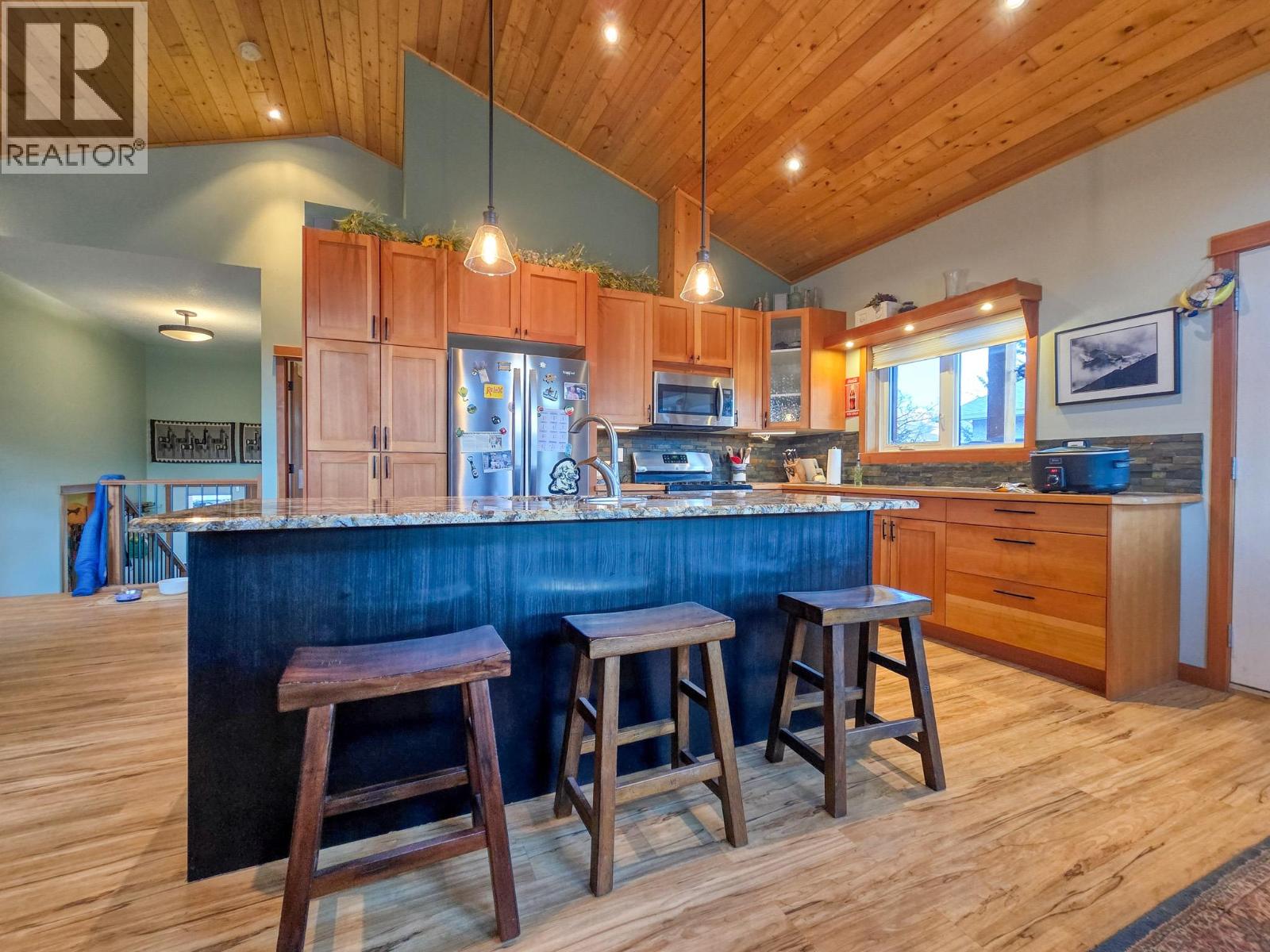 918 5th Avenue, Invermere, British Columbia  V0A 1K0 - Photo 18 - 10364832