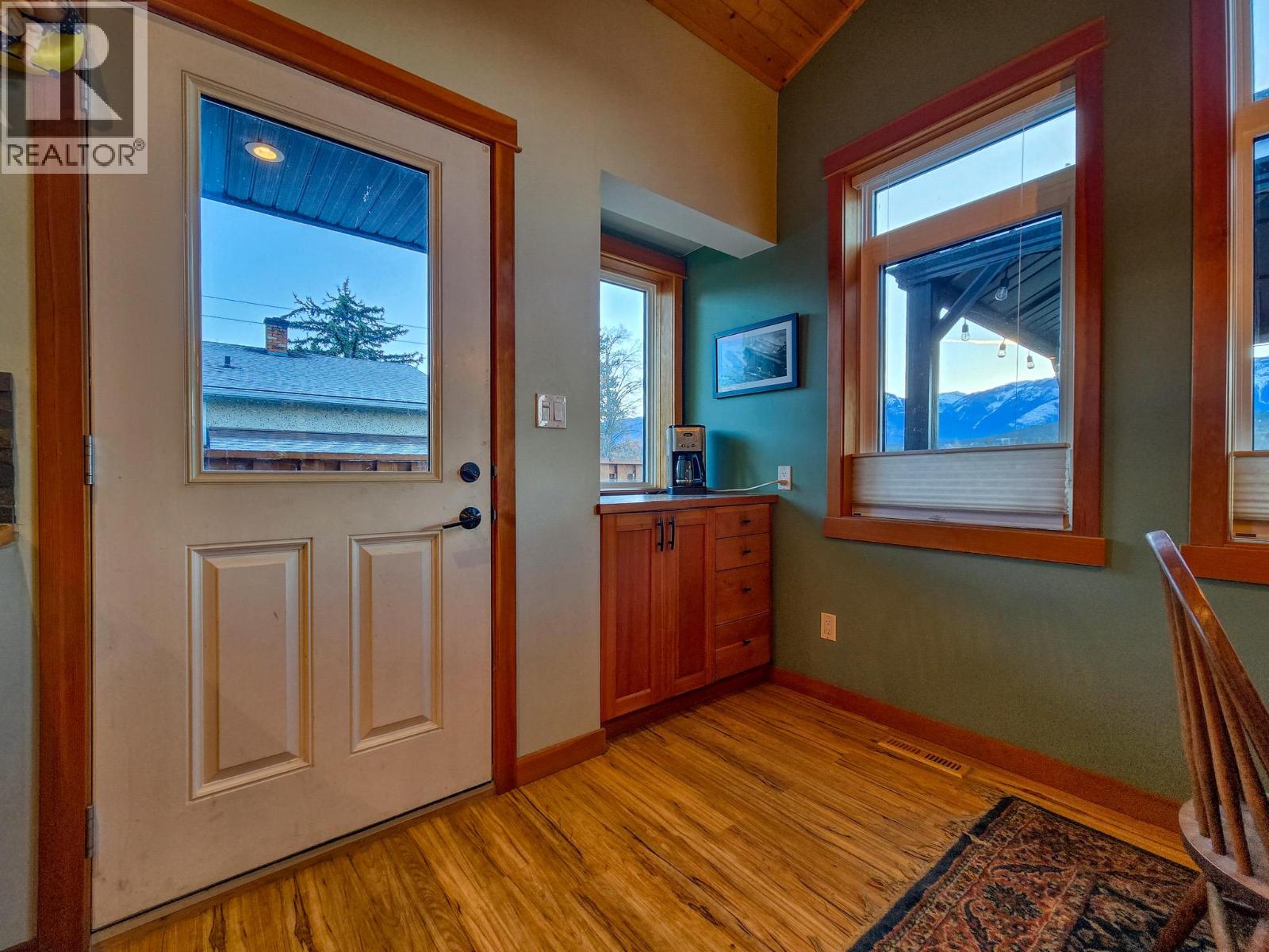 918 5th Avenue, Invermere, British Columbia  V0A 1K0 - Photo 19 - 10364832