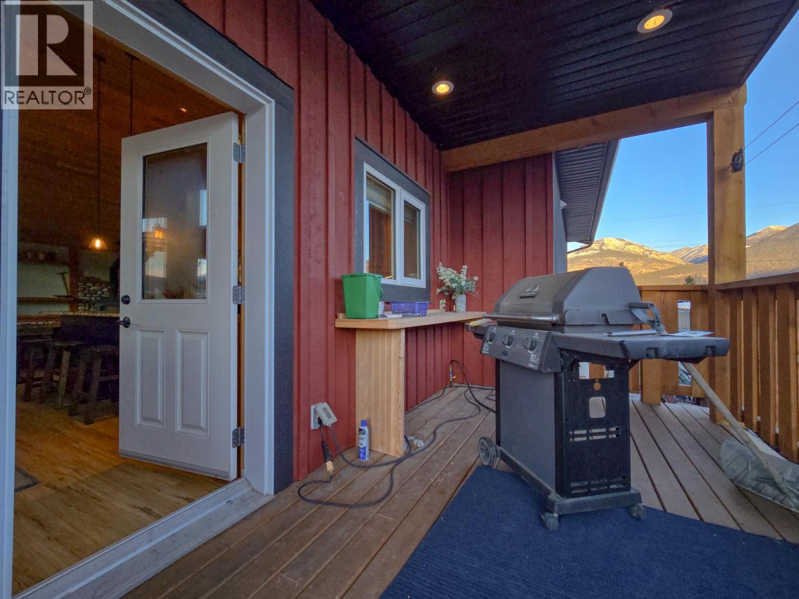 918 5th Avenue, Invermere, British Columbia  V0A 1K0 - Photo 27 - 10364832