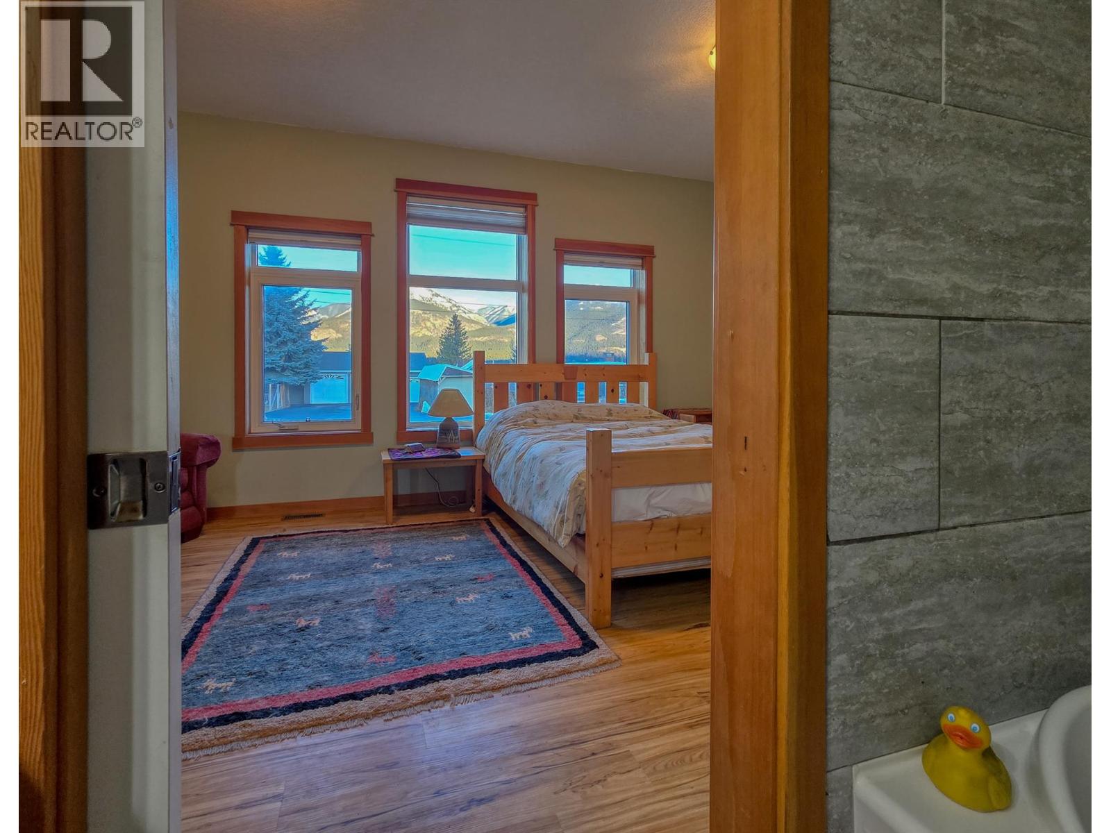 918 5th Avenue, Invermere, British Columbia  V0A 1K0 - Photo 33 - 10364832